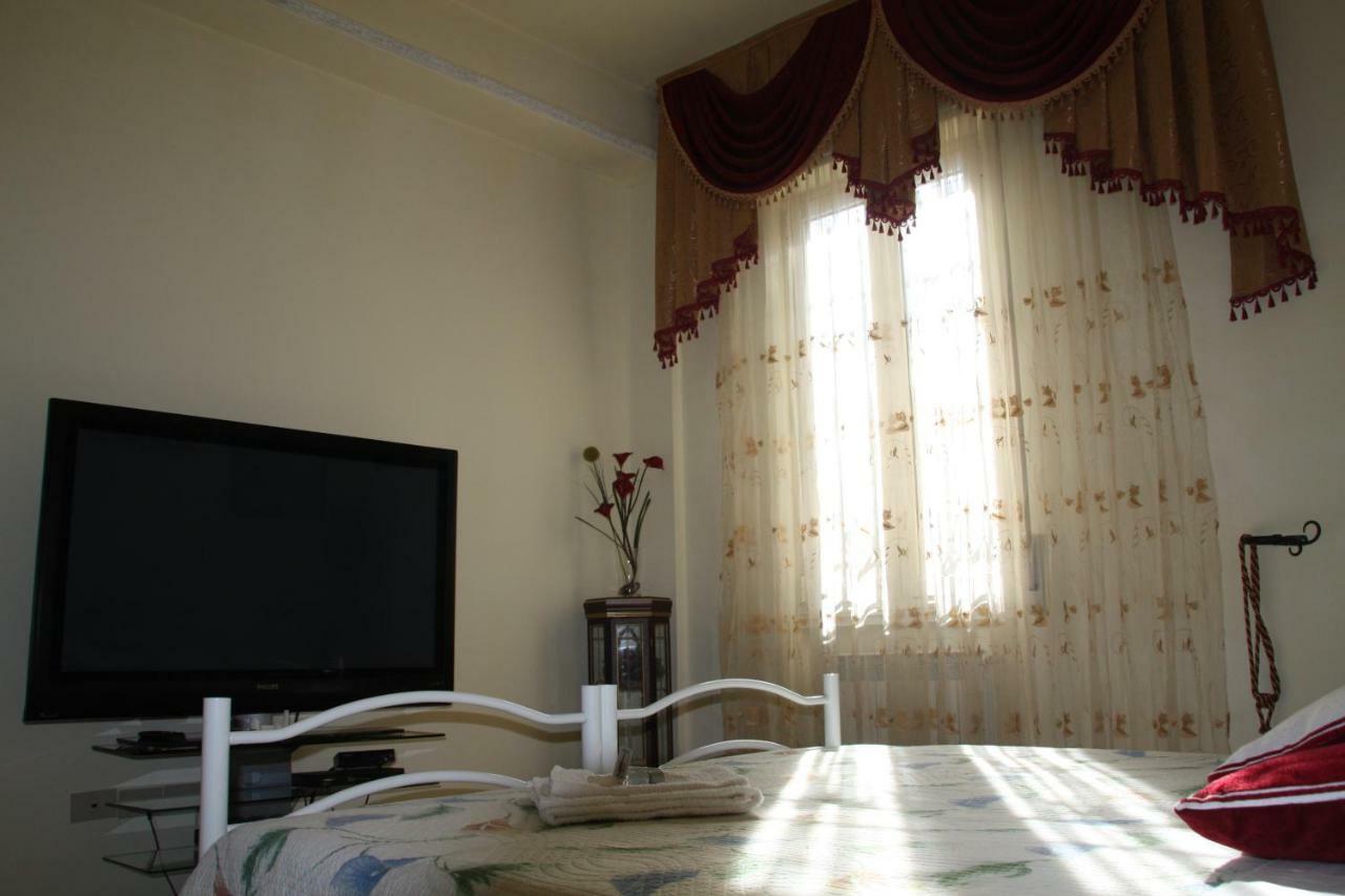 Bed and breakfast Pisa Town Extérieur photo